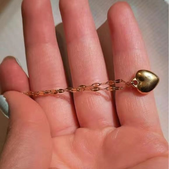 🧡 Delicate Gold Dainty Heart Necklace🧡 - Picture 11 of 16